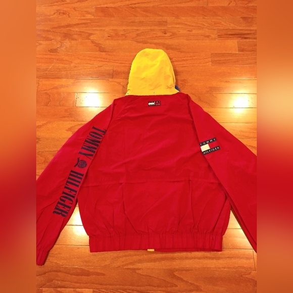 Tommy Hilfiger Spellout Jacket. VTG. 90's. Excellent Condition. Size XL - Picture 12 of 12